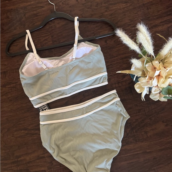 Green Ribbed Bikini Set - Picture 7 of 7